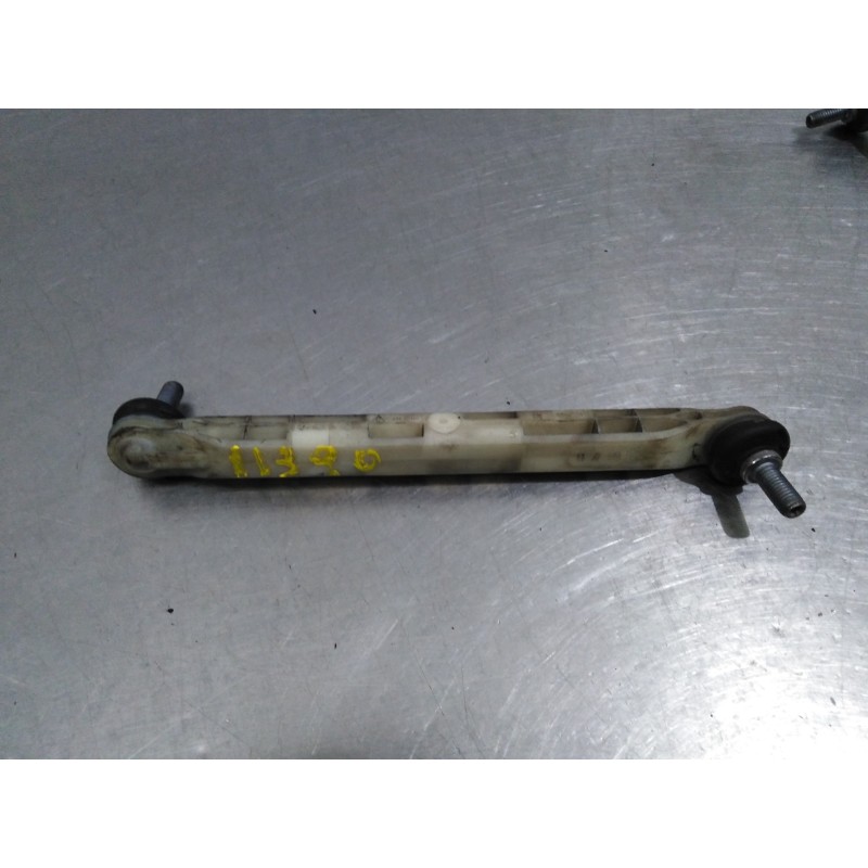 Recambio de tirante delantero derecho para opel astra h berlina elegance referencia OEM IAM 13327928 Recambio de tirante delantero derecho para opel astra h berlina elegance referencia OEM IAM 13327928