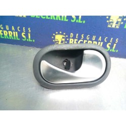 Recambio de maneta interior delantera derecha para renault scenic ii 1.9 dci diesel fap referencia OEM IAM   