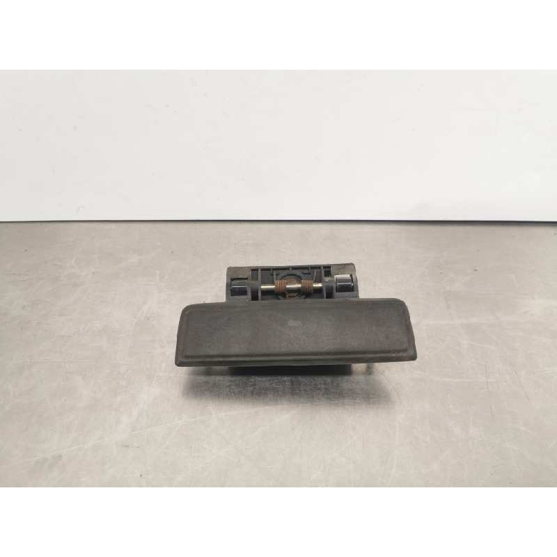 Recambio de maneta exterior trasera izquierda para peugeot 205 berlina 1.8 d generation referencia OEM IAM Recambio de maneta exterior trasera izquierda para peugeot 205 berlina 1.8 d generation referencia OEM IAM
