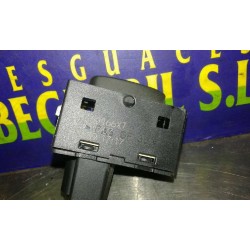 Recambio de mando elevalunas delantero derecho para peugeot 407 sw sport referencia OEM IAM 96360166XT  