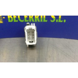 Recambio de mando elevalunas trasero derecho para renault megane ii familiar expression confort referencia OEM IAM   