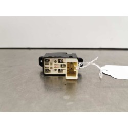 Recambio de mando elevalunas trasero izquierdo para kia rio ls berlina (5-ptas.) referencia OEM IAM   