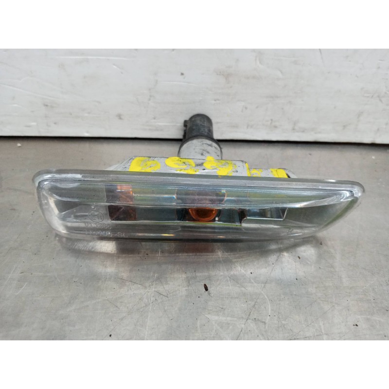 Recambio de piloto lateral derecho para bmw serie 3 berlina (e46) 320i referencia OEM IAM Recambio de piloto lateral derecho para bmw serie 3 berlina (e46) 320i referencia OEM IAM