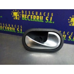 Recambio de maneta interior trasera derecha para renault scenic ii 1.9 dci diesel fap referencia OEM IAM   