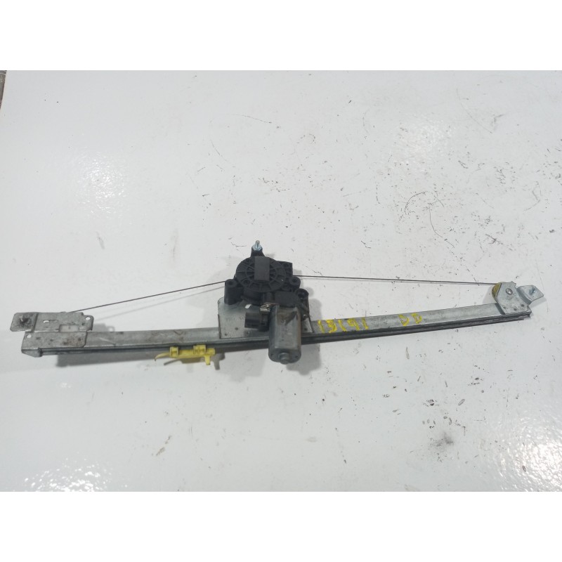 Recambio de elevalunas delantero derecho para nissan primastar (x..) kombi l1h1 2.7t (6 sitze) referencia OEM IAM Recambio de elevalunas delantero derecho para nissan primastar (x..) kombi l1h1 2.7t (6 sitze) referencia OEM IAM