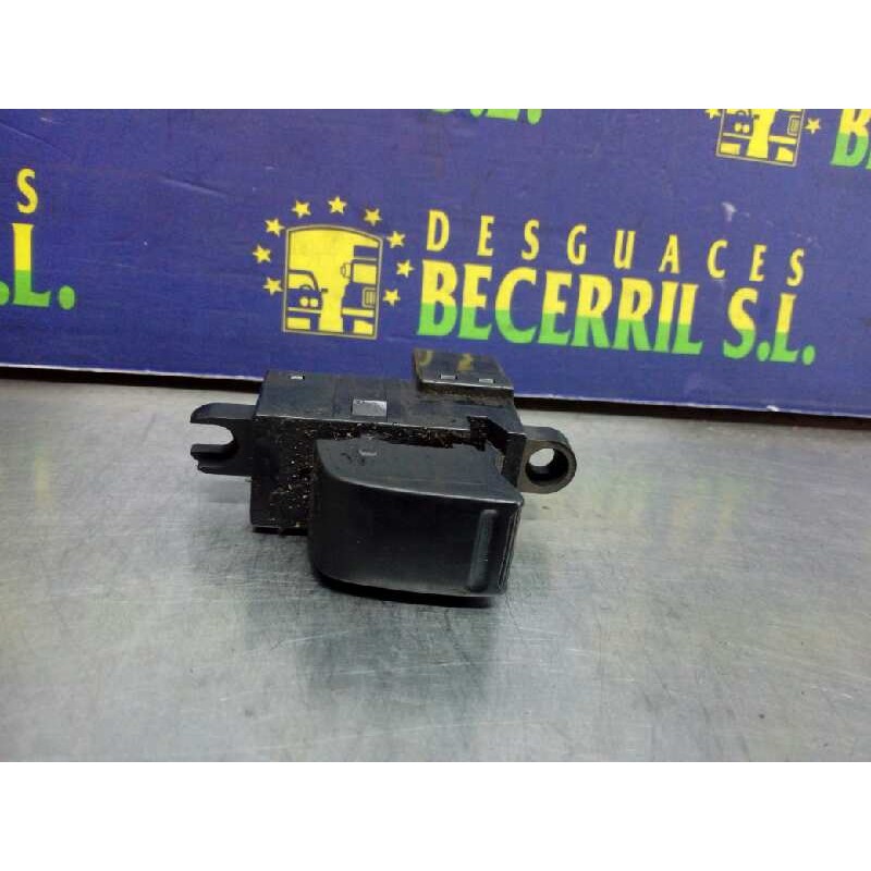 Recambio de mando elevalunas trasero izquierdo para nissan primera berlina (p12) visia referencia OEM IAM Recambio de mando elevalunas trasero izquierdo para nissan primera berlina (p12) visia referencia OEM IAM