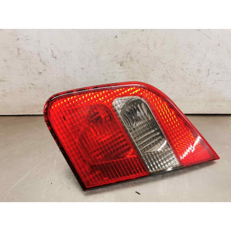 Recambio de piloto trasero central derecho para mitsubishi carisma berina 5 (da0) 1600 glx referencia OEM IAM Recambio de piloto trasero central derecho para mitsubishi carisma berina 5 (da0) 1600 glx referencia OEM IAM