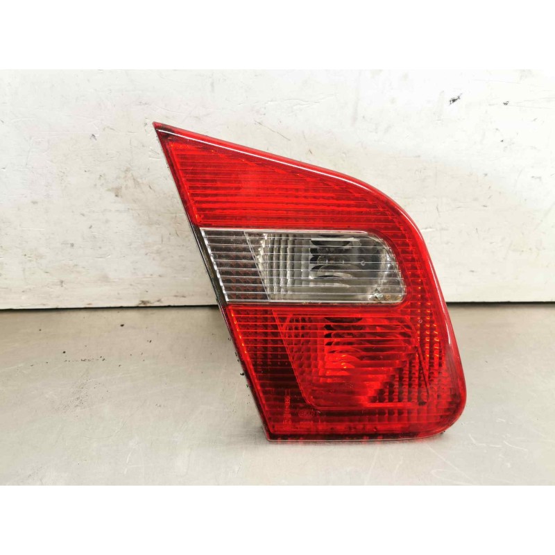 Recambio de piloto trasero central izquierdo para mitsubishi carisma berina 5 (da0) 1600 glx referencia OEM IAM Recambio de piloto trasero central izquierdo para mitsubishi carisma berina 5 (da0) 1600 glx referencia OEM IAM