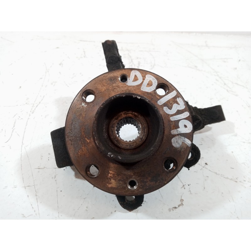 Recambio de mangueta delantera derecha para dacia logan básico referencia OEM IAM Recambio de mangueta delantera derecha para dacia logan básico referencia OEM IAM