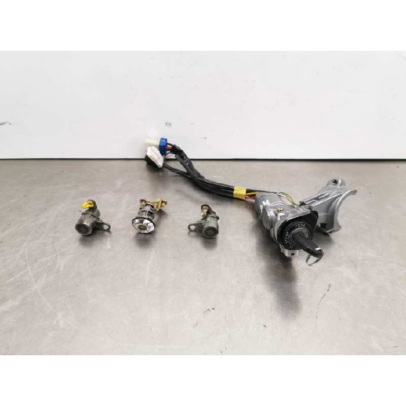 Recambio de antirrobo para hyundai h 1 h 1 furg.caja cerr.c. puerta referencia OEM IAM Recambio de antirrobo para hyundai h 1 h 1 furg.caja cerr.c. puerta referencia OEM IAM