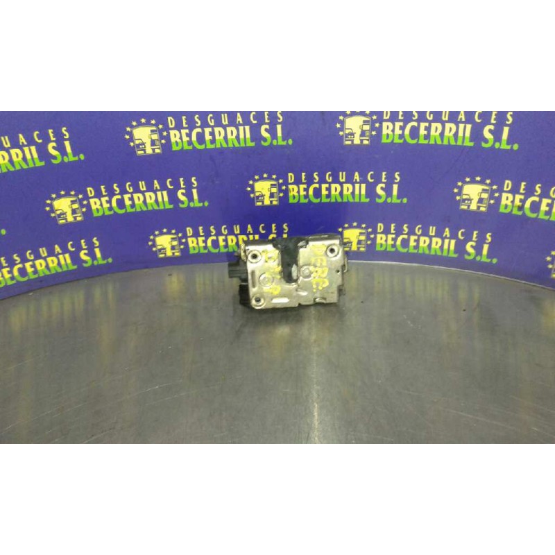 Recambio de cerradura puerta delantera derecha para renault 21 berlina (b/l48) referencia OEM IAM Recambio de cerradura puerta delantera derecha para renault 21 berlina (b/l48) referencia OEM IAM