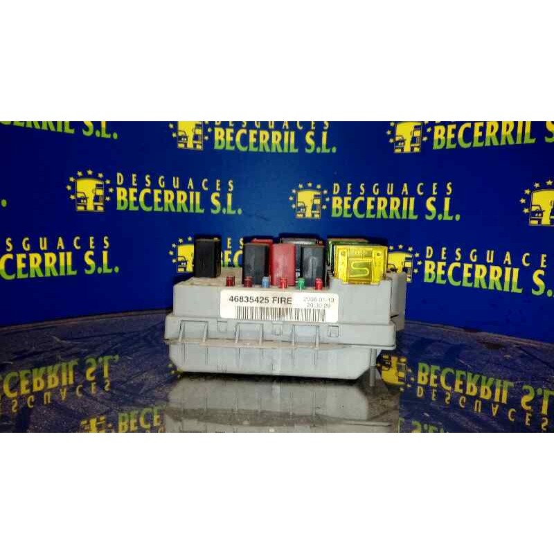 Recambio de caja reles / fusibles para fiat punto berlina (188) 1.2 8v active referencia OEM IAM 46835425  