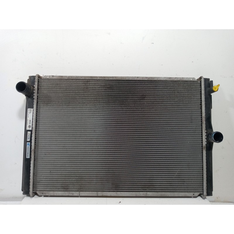 Recambio de radiador agua para toyota auris active referencia OEM IAM 99000182  