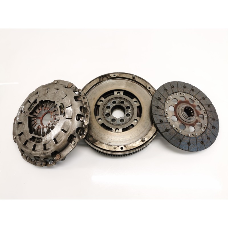 Recambio de kit de embrague para bmw serie 3 compact (e46) 320td referencia OEM IAM 415015810 124029510 324019910 Recambio de kit de embrague para bmw serie 3 compact (e46) 320td referencia OEM IAM 415015810 124029510 324019910