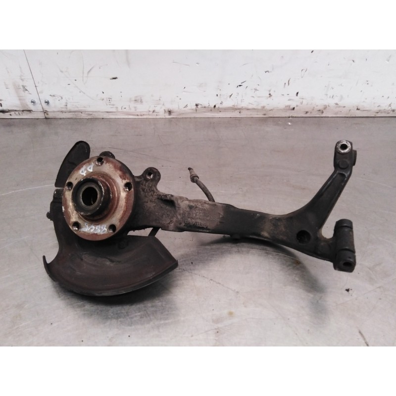 Recambio de mangueta delantera derecha para volkswagen passat berlina (3b3) advance referencia OEM IAM   