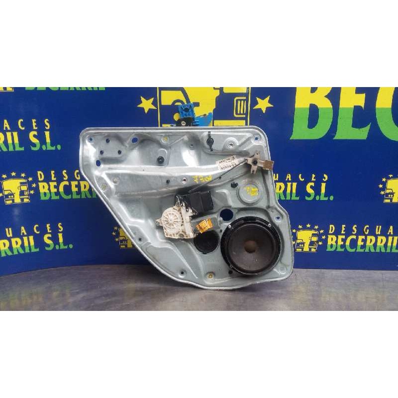 Recambio de elevalunas trasero izquierdo para volkswagen bora berlina (1j2) highline referencia OEM IAM Recambio de elevalunas trasero izquierdo para volkswagen bora berlina (1j2) highline referencia OEM IAM