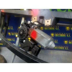 Recambio de elevalunas delantero derecho para audi a4 berlina (b5) 1.9 tdi referencia OEM IAM 8D0837754  