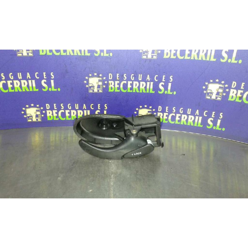 Recambio de maneta interior delantera derecha para ford focus berlina (cak) ambiente referencia OEM IAM 1097633 Recambio de maneta interior delantera derecha para ford focus berlina (cak) ambiente referencia OEM IAM 1097633