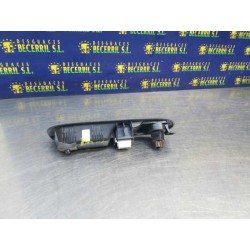 Recambio de mando elevalunas delantero derecho para renault clio ii fase i (b/cbo) referencia OEM IAM   