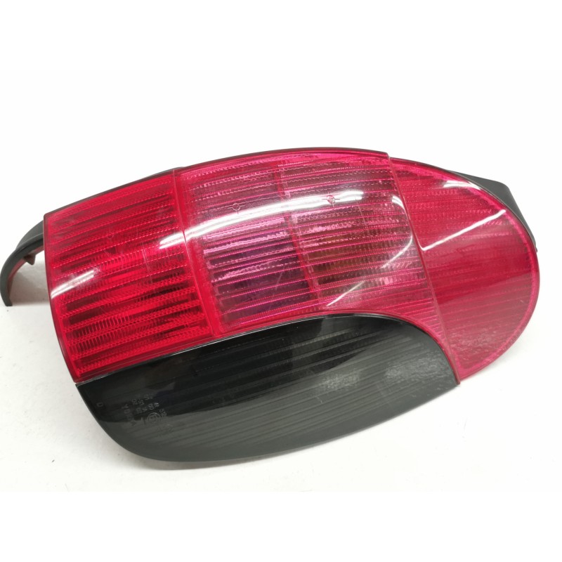 Recambio de piloto trasero derecho para peugeot 306 break boulebard referencia OEM IAM Recambio de piloto trasero derecho para peugeot 306 break boulebard referencia OEM IAM