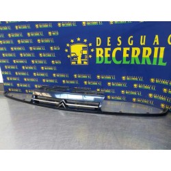 Recambio de rejilla delantera para citroen xantia berlina 1.9 td sx referencia OEM IAM   