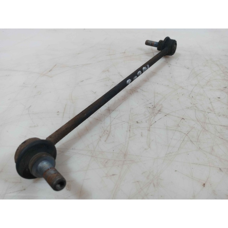 Recambio de tirante delantero izquierdo para renault kangoo authentique referencia OEM IAM Recambio de tirante delantero izquierdo para renault kangoo authentique referencia OEM IAM