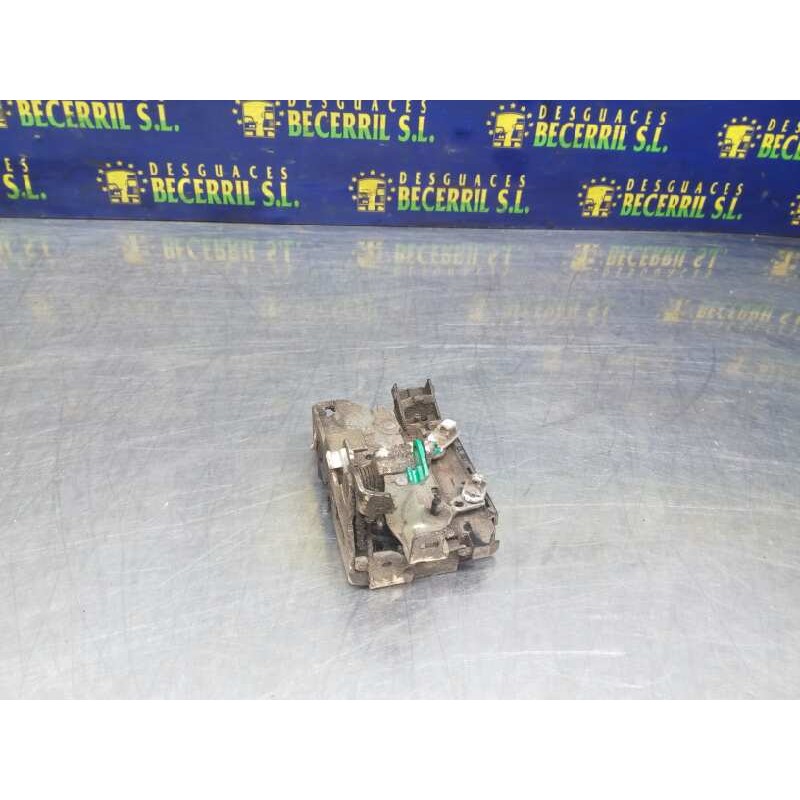 Recambio de cerradura puerta delantera derecha para renault 19 (b/c/l53) referencia OEM IAM Recambio de cerradura puerta delantera derecha para renault 19 (b/c/l53) referencia OEM IAM