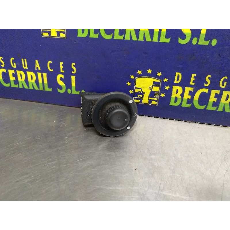 Recambio de mando retrovisor para renault clio ii fase i (b/cbo) referencia OEM IAM Recambio de mando retrovisor para renault clio ii fase i (b/cbo) referencia OEM IAM