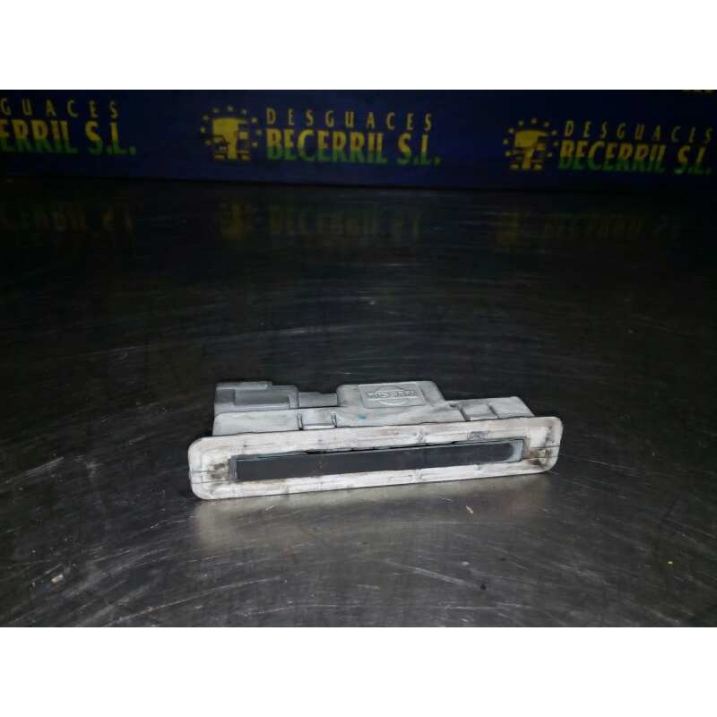 Recambio de maneta exterior porton para nissan primera berlina (p12) acenta referencia OEM IAM Recambio de maneta exterior porton para nissan primera berlina (p12) acenta referencia OEM IAM