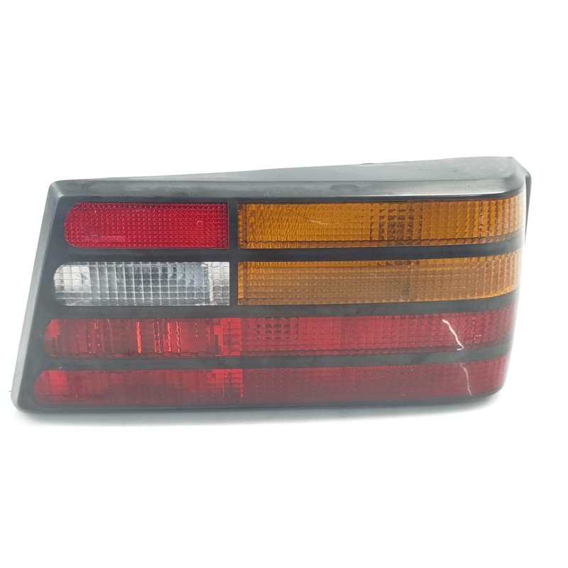 Recambio de piloto trasero derecho para ford orion l referencia OEM IAM Recambio de piloto trasero derecho para ford orion l referencia OEM IAM