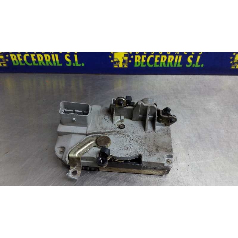 Recambio de cerradura puerta delantera derecha para peugeot 406 break (s1/s2) sr pack referencia OEM IAM Recambio de cerradura puerta delantera derecha para peugeot 406 break (s1/s2) sr pack referencia OEM IAM