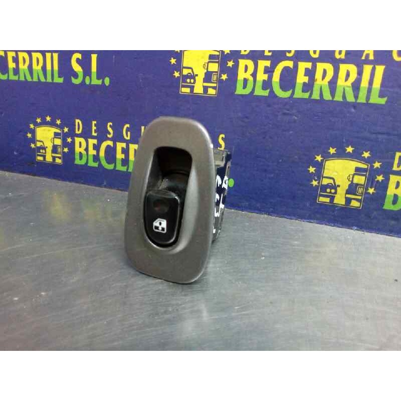 Recambio de mando elevalunas trasero derecho para hyundai accent (lc) crdi gls world cup referencia OEM IAM Recambio de mando elevalunas trasero derecho para hyundai accent (lc) crdi gls world cup referencia OEM IAM