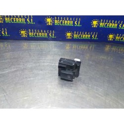 Recambio de mando elevalunas delantero derecho para hyundai coupe (gk) 2.7 v6 gls referencia OEM IAM 935752C100  