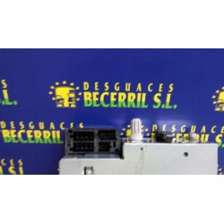 Recambio de sistema audio / radio cd para renault clio iii confort dynamique referencia OEM IAM 8200483757  