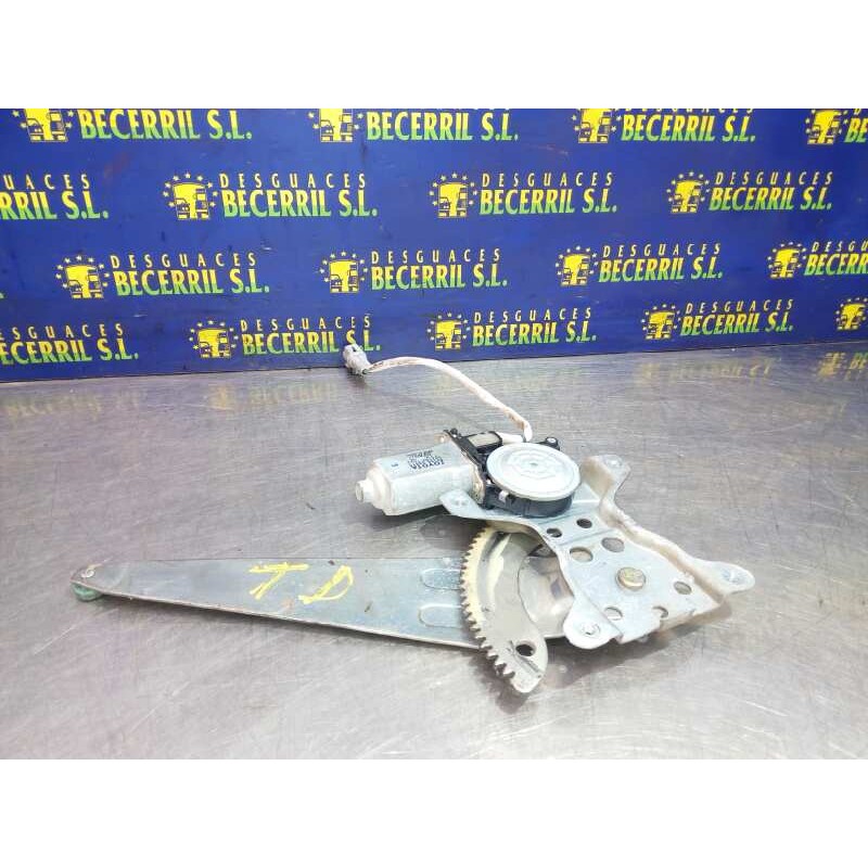 Recambio de elevalunas trasero derecho para toyota land cruiser (j9) 3.0 turbodiesel referencia OEM IAM Recambio de elevalunas trasero derecho para toyota land cruiser (j9) 3.0 turbodiesel referencia OEM IAM