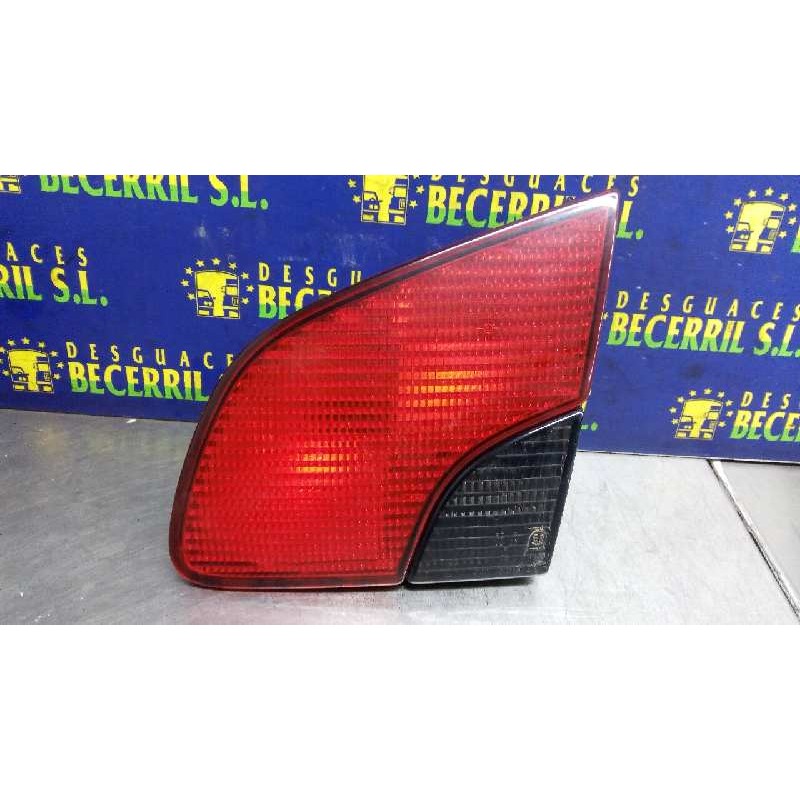 Recambio de piloto trasero central derecho para peugeot 406 break (s1/s2) sr pack referencia OEM IAM Recambio de piloto trasero central derecho para peugeot 406 break (s1/s2) sr pack referencia OEM IAM