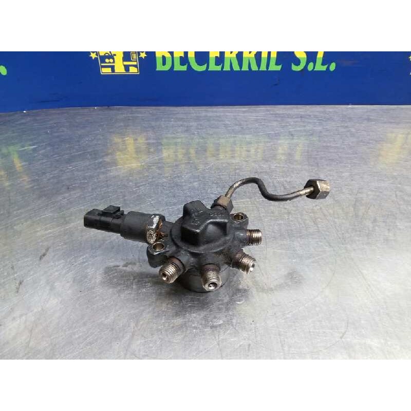 Recambio de rampa inyectora para renault megane ii berlina 3p confort authentique referencia OEM IAM   