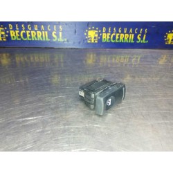 Recambio de mando elevalunas delantero derecho para renault 19 (b/c/l53) referencia OEM IAM   