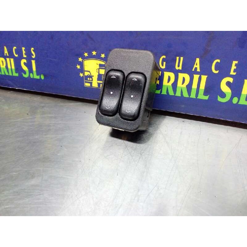 Recambio de mando elevalunas delantero izquierdo para opel astra g berlina club referencia OEM IAM 13363201 Recambio de mando elevalunas delantero izquierdo para opel astra g berlina club referencia OEM IAM 13363201