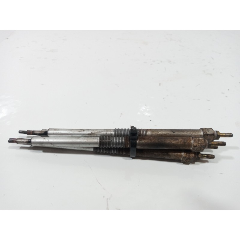 Recambio de calentadores para nissan pathfinder (r51) 2.5 dci le referencia OEM IAM Recambio de calentadores para nissan pathfinder (r51) 2.5 dci le referencia OEM IAM