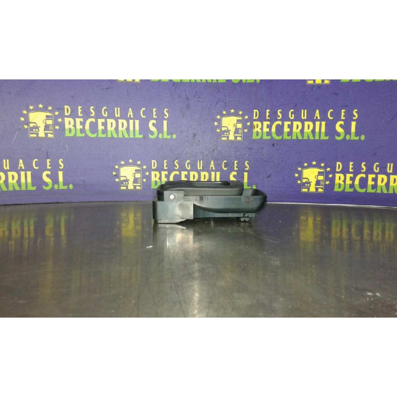Recambio de maneta interior delantera izquierda para nissan almera (n15) 1.4 16v cat referencia OEM IAM Recambio de maneta interior delantera izquierda para nissan almera (n15) 1.4 16v cat referencia OEM IAM