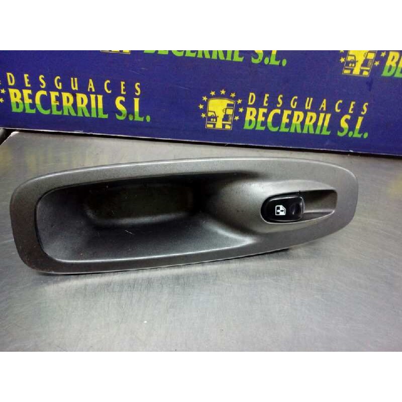 Recambio de mando elevalunas delantero derecho para hyundai accent (x3) 1.3 gls automático referencia OEM IAM Recambio de mando elevalunas delantero derecho para hyundai accent (x3) 1.3 gls automático referencia OEM IAM