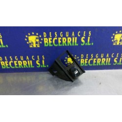 Recambio de mando elevalunas delantero derecho para citroen xantia berlina 2.0 hdi 90/110 attraction referencia OEM IAM 6552Z7  