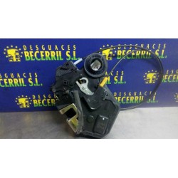 Recambio de cerradura puerta trasera derecha para toyota corolla (e12) 2.0 d-4d linea sol berlina referencia OEM IAM 322425  