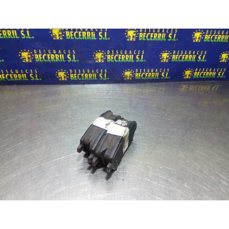 Recambio de pastillas de freno delanteras para toyota corolla (e12) 2.0 d-4d linea sol berlina referencia OEM IAM   