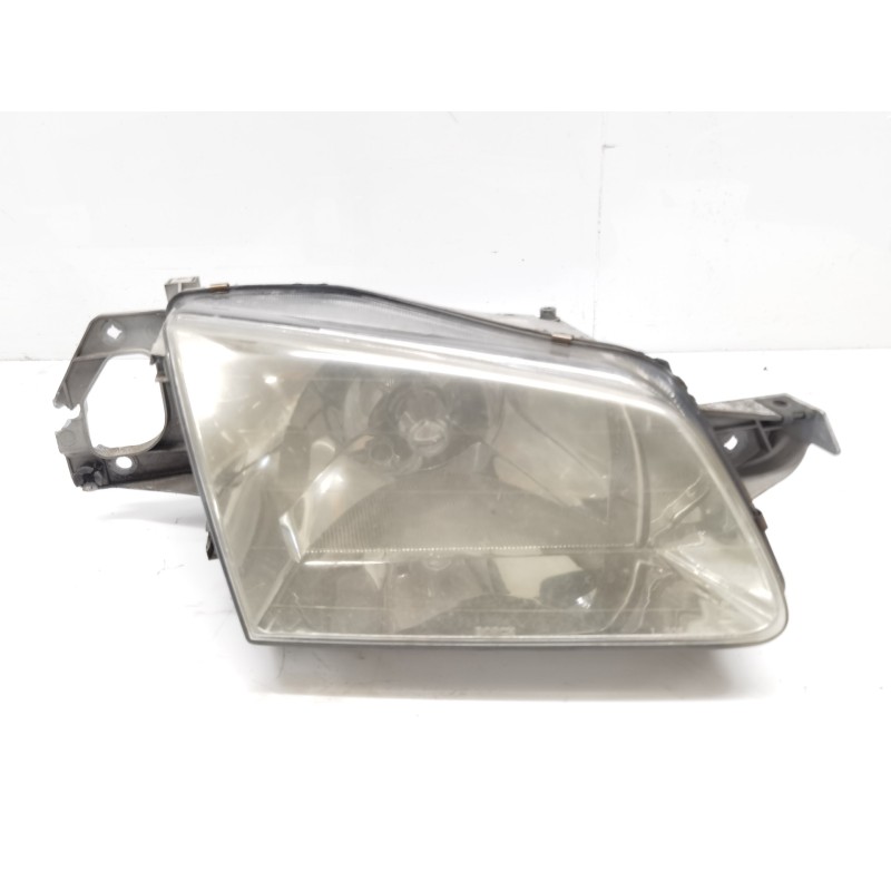 Recambio de faro derecho para mazda 323 berlina f/s (bj) 2.0 d f glx referencia OEM IAM Recambio de faro derecho para mazda 323 berlina f/s (bj) 2.0 d f glx referencia OEM IAM