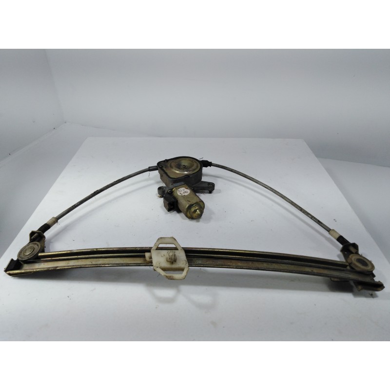 Recambio de elevalunas trasero izquierdo para peugeot 405 berlina srd-turbo exclusive referencia OEM IAM Recambio de elevalunas trasero izquierdo para peugeot 405 berlina srd-turbo exclusive referencia OEM IAM