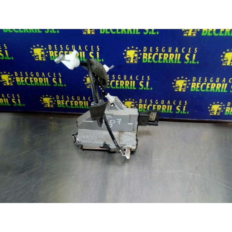 Recambio de cerradura puerta trasera derecha para peugeot 308 premium referencia OEM IAM Recambio de cerradura puerta trasera derecha para peugeot 308 premium referencia OEM IAM