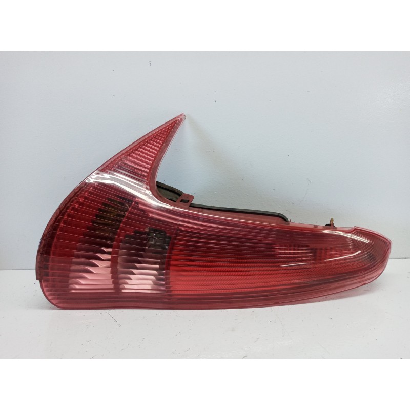 Recambio de piloto trasero izquierdo para peugeot 206 sw x-line referencia OEM IAM Recambio de piloto trasero izquierdo para peugeot 206 sw x-line referencia OEM IAM