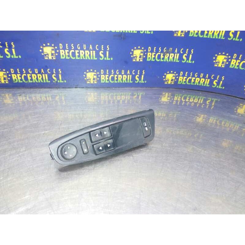 Recambio de mando elevalunas delantero izquierdo para fiat stilo (192) 1.9 jtd 80 referencia OEM IAM 0735297025 Recambio de mando elevalunas delantero izquierdo para fiat stilo (192) 1.9 jtd 80 referencia OEM IAM 0735297025